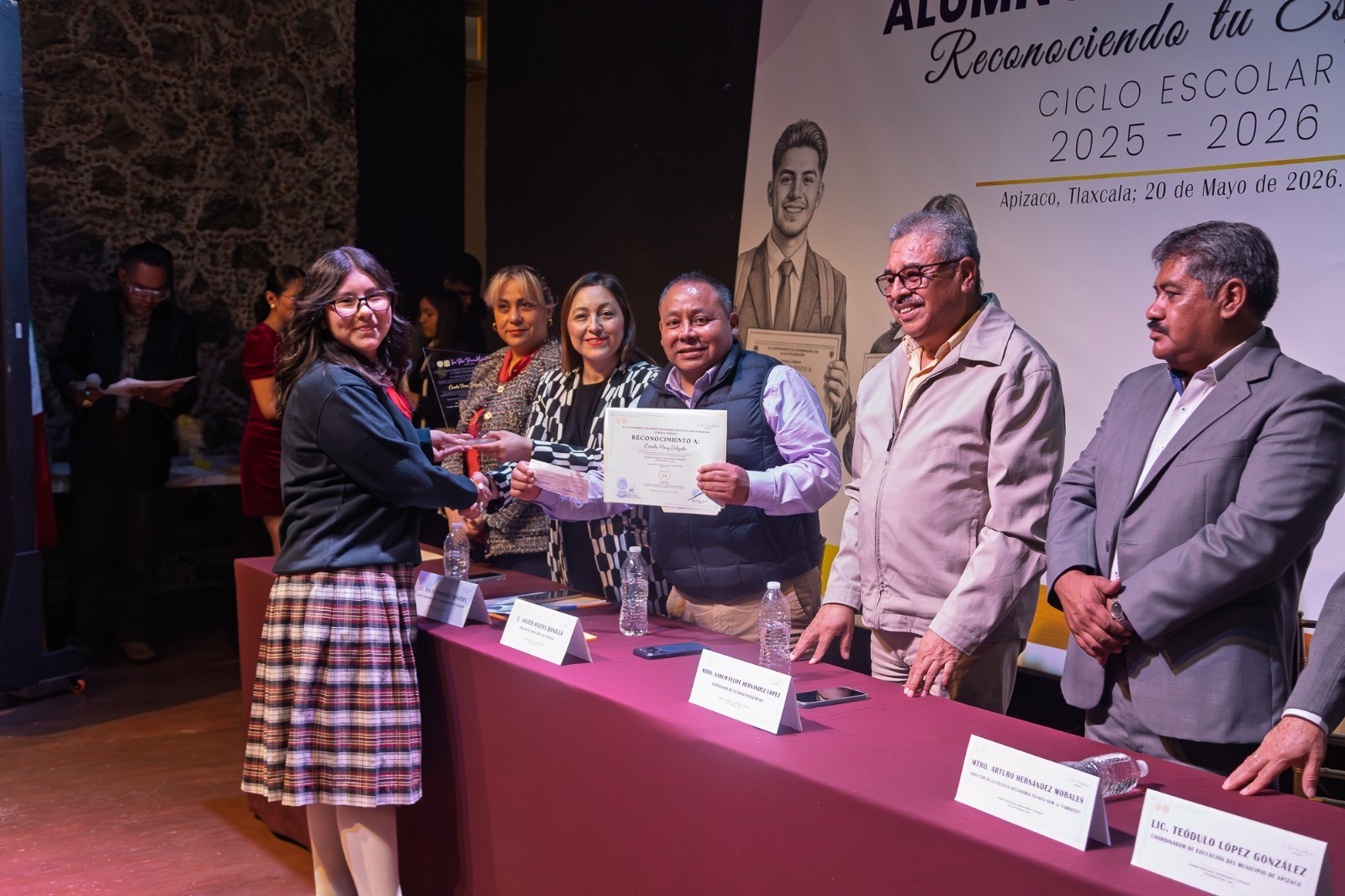 Reconoce gobierno de Apizaco a alumnos destacados en desempeño académico